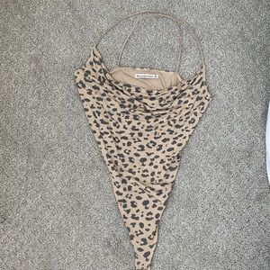 Abercrombie & Fitch Cowlneck leopard bodysuit